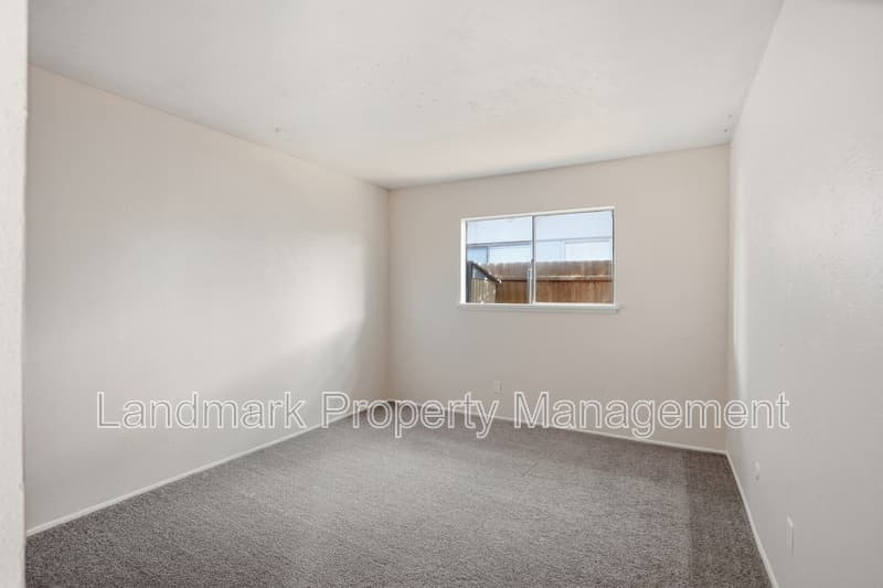 Arlington House: 2711 Treeview Drive