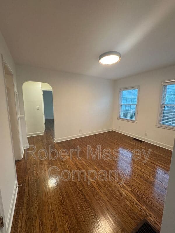 Louisville House: 4109 Winchester Road