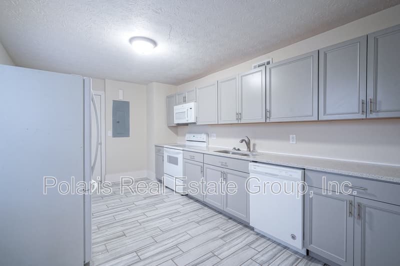 Lebanon Condo: 208 W Williams St