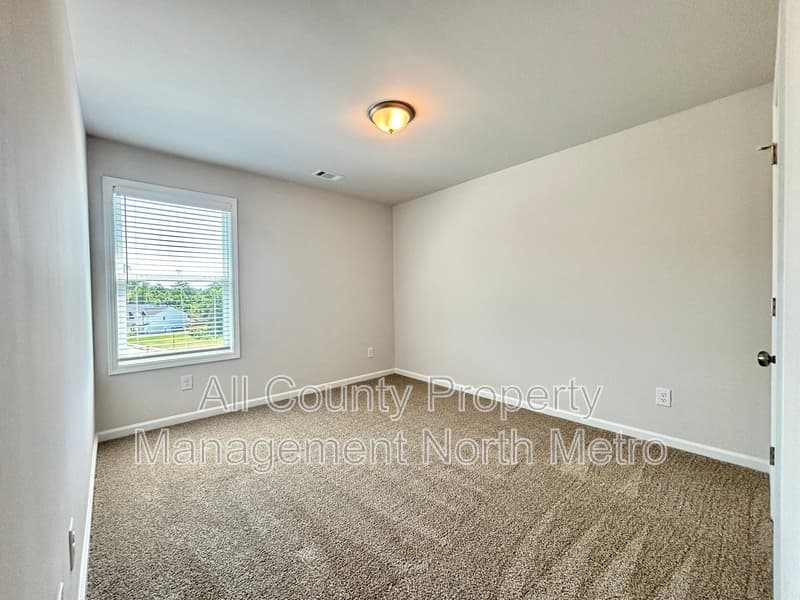 Lula Townhome: 6366 Pine Ridge Point