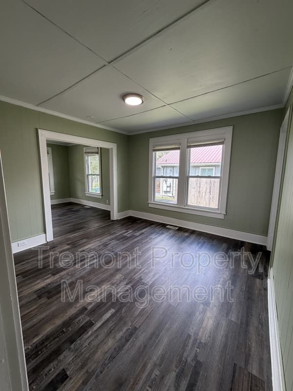 Rossville House: 714 Henderson Avenue