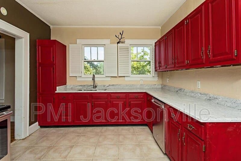 Jacksonville House: 1211 Hollywood Ave