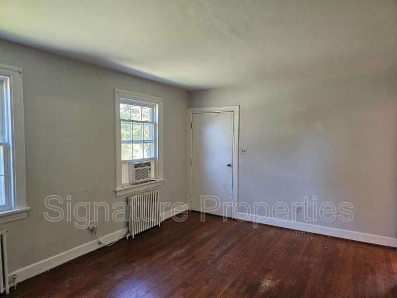 Richmond Condo: 903 Lake Rd