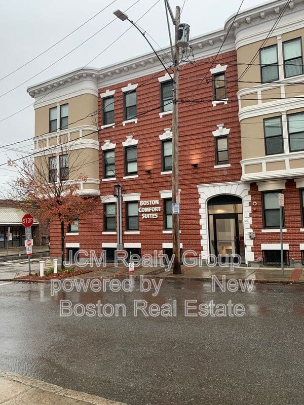Chelsea Condo: 16 Fifth Street