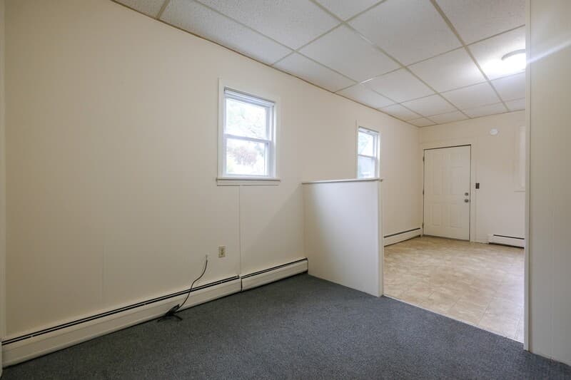 Springfield Condo: 680 Carew St