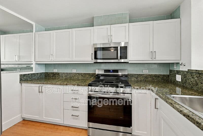 San Diego House: 530 K Street