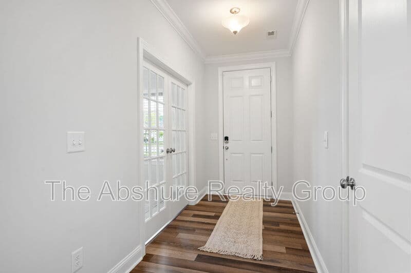 Angier House: 121 Barnwell Loop