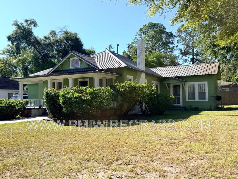 Ozark House: 550 East Eufaula Street