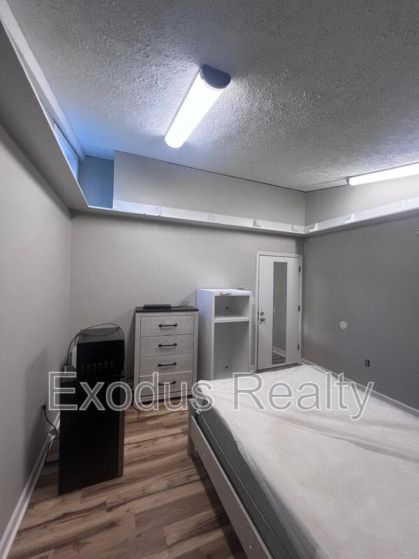 Sanford Condo: 115 Hillcrest Dr