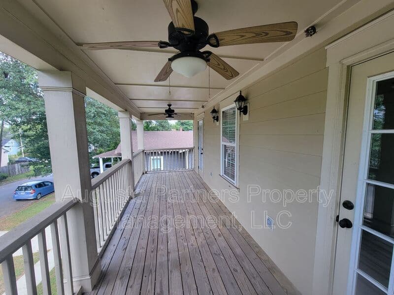 Augusta House: 1818 Verdery St