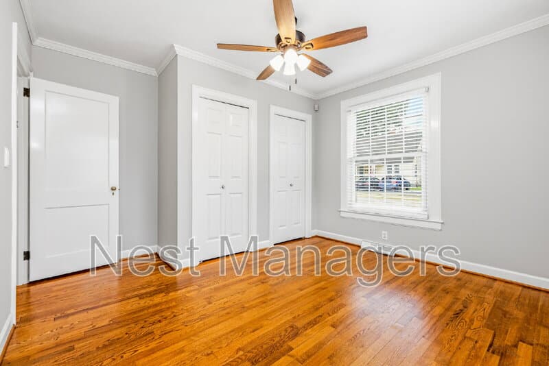 Fayetteville House: 112 Ellington Street