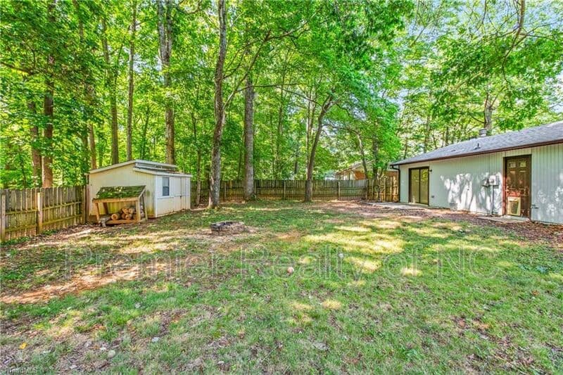 Rural Hall House: 5905 Stanleyville Dr