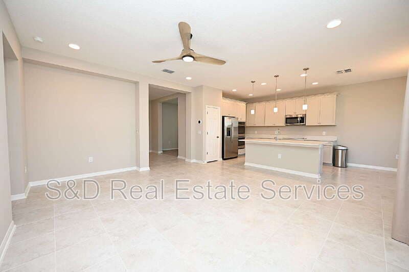 Lakeland House: 5507 Freesia Dr