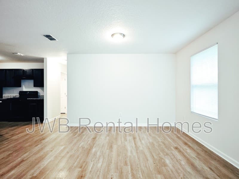 Jacksonville House: 8062 Mattox Ave
