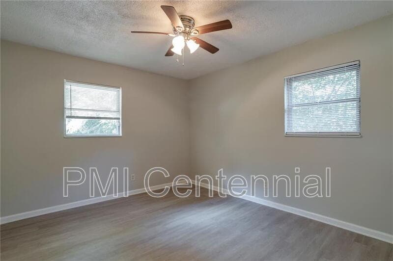 Forest Park House: 484 Evergreen Drive