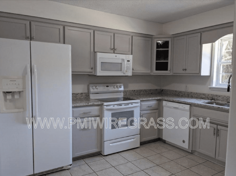 Enterprise House: 107 Stoneridge Rd