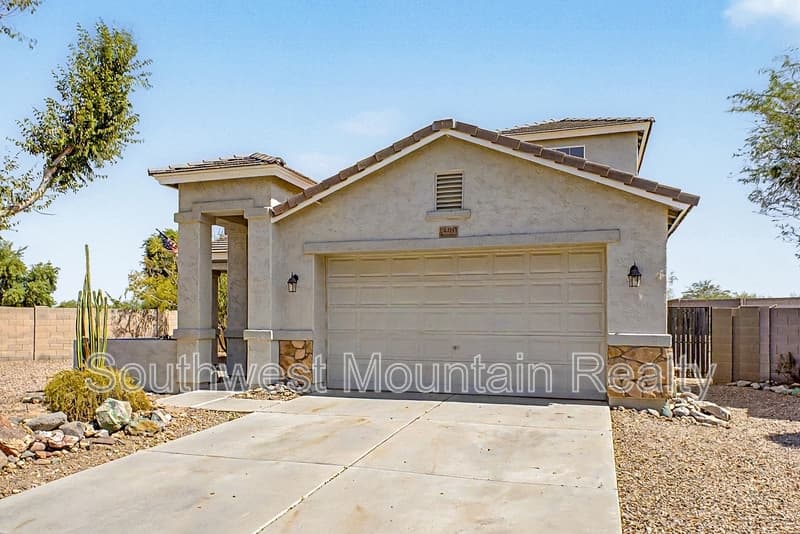 Maricopa House: 44967 W Sage Brush Dr