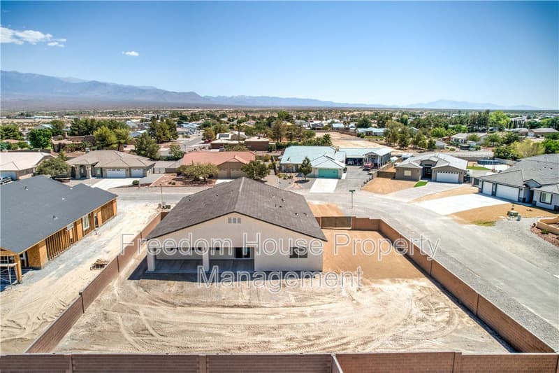Pahrump House: 6380 Waterford Street