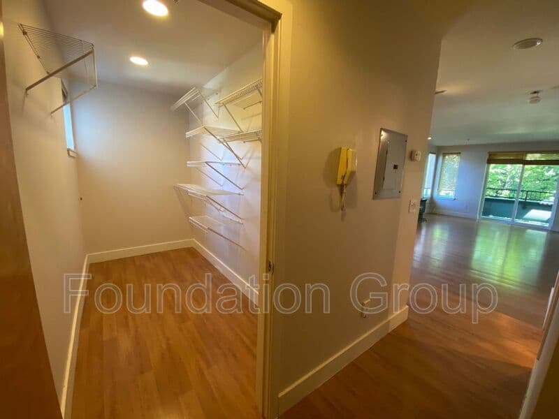 Seattle House: 4038 Stone Way N