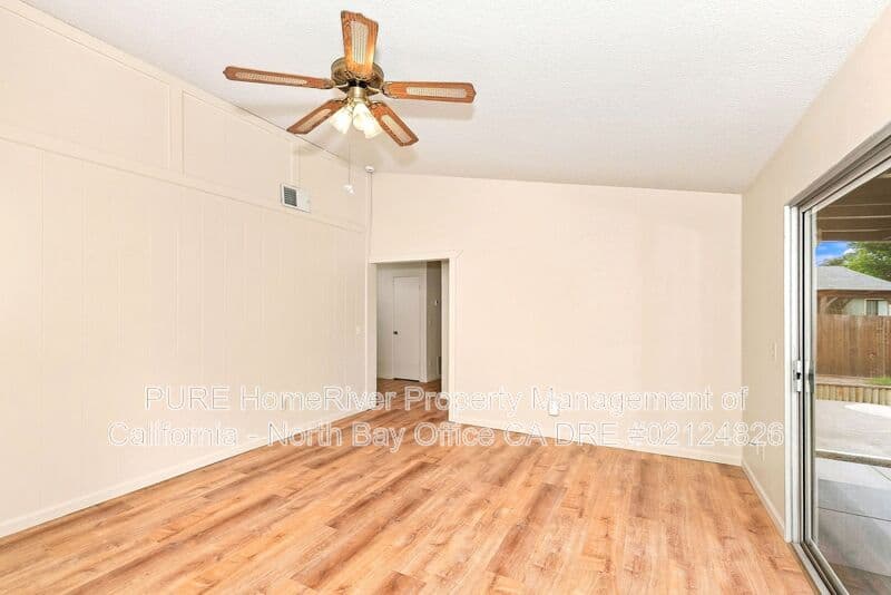 Santa Rosa House: 2436 Campbell Drive