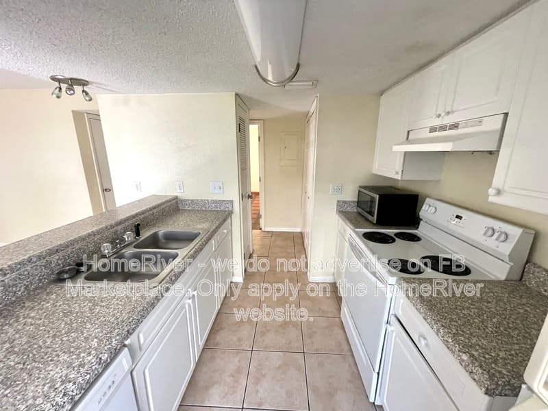 Tampa Condo: 8517 Lincoln Cove Dr