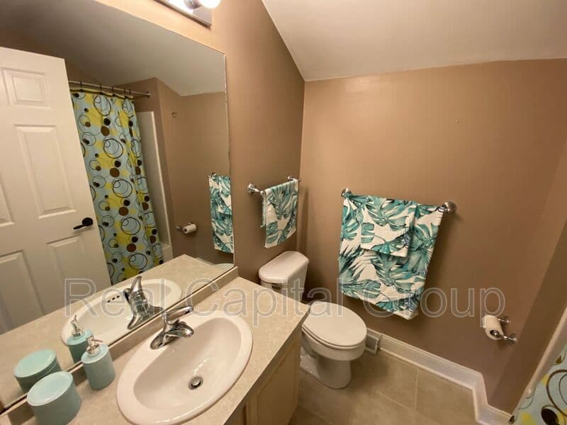 Loudonville House: 26 Cheshire Way
