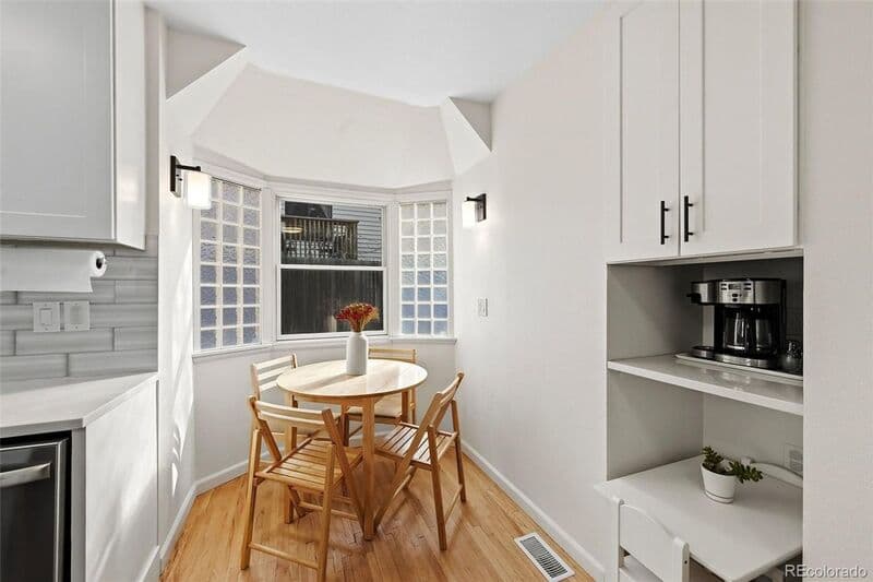 Englewood House: 3726 S Sherman St