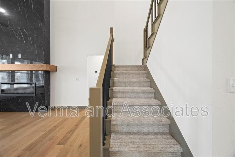 Centerton House: 1241 Mammoth St