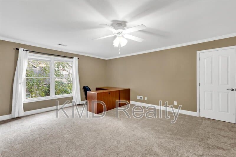 Charlotte House: 3112 English Sparrow Lane