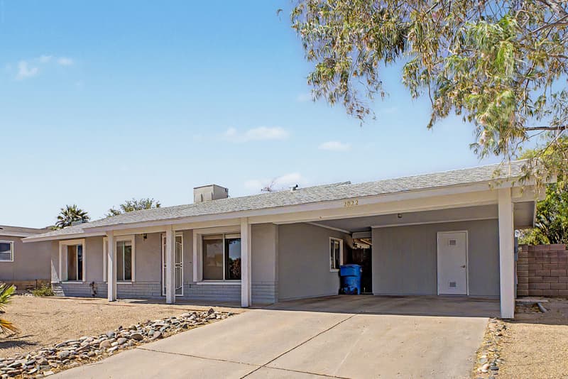 Phoenix House: 2822 E WILLOW Avenue