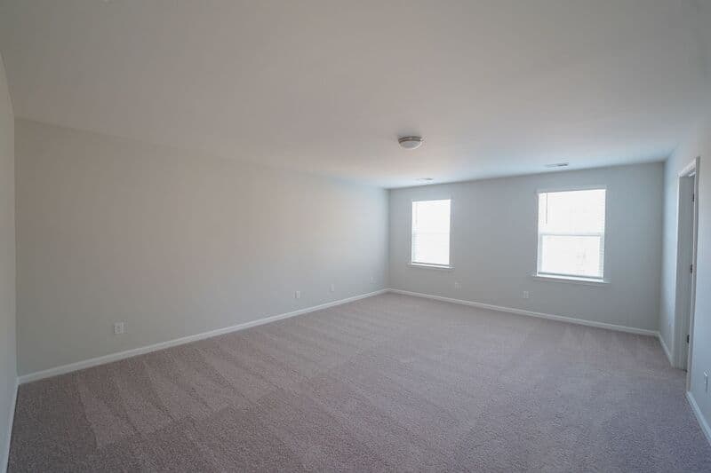 Savannah House: 257 Brookline Dr