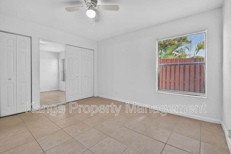 Boynton Beach Condo: 1 Crossings Circle