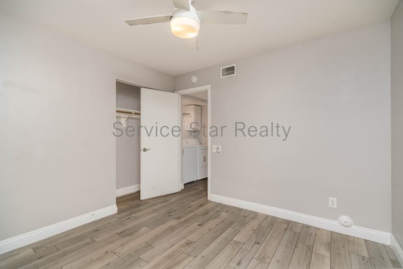 Phoenix House: 3924 E Orchid Ln