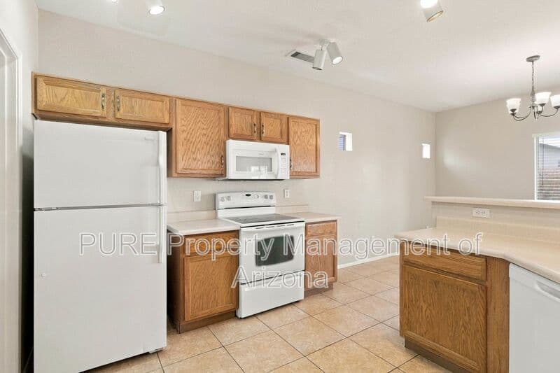 Surprise House: 16852 W Tasha Dr
