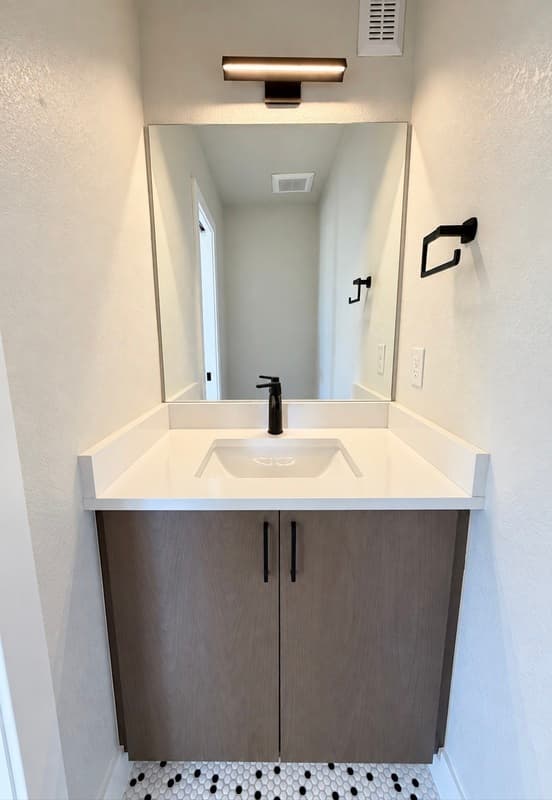 Englewood Townhome: 3535 S Emerson St.