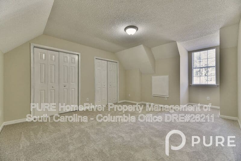 Columbia House: 312 Brook Hollow Dr