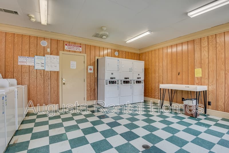 Augusta Condo: 2515 Center West Parkway - 3F
