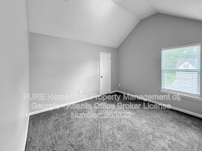 Locust Grove House: 131 Laughlin Dr