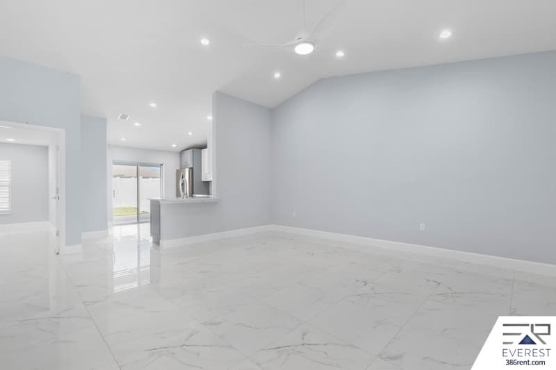 Palm Coast House: 10 Llovera Pl