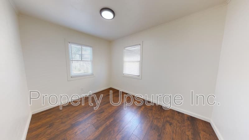 Redding Condo: 1042 West Court Alley
