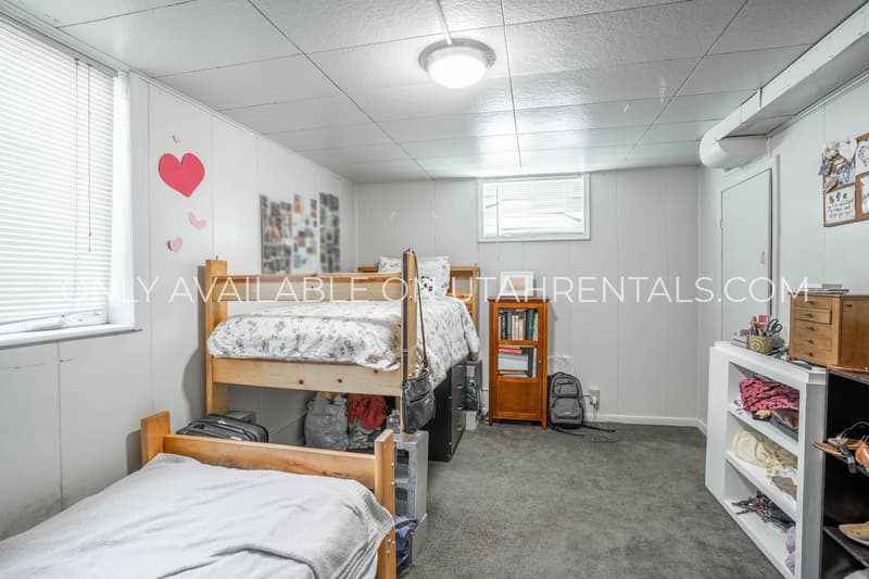 Provo House: 547 E 400 N