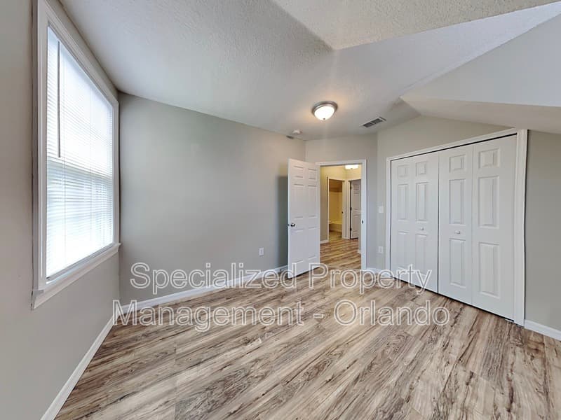 Saint Cloud House: 3334 Kelsey Ln