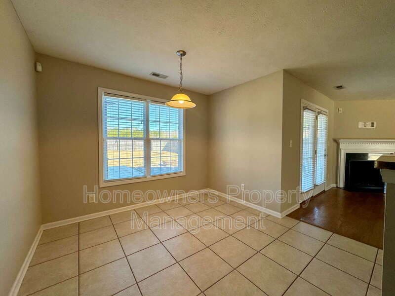 Raeford House: 114 Edisto Ct
