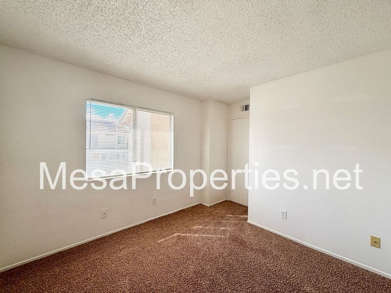 Victorville House: 14581 King Canyon