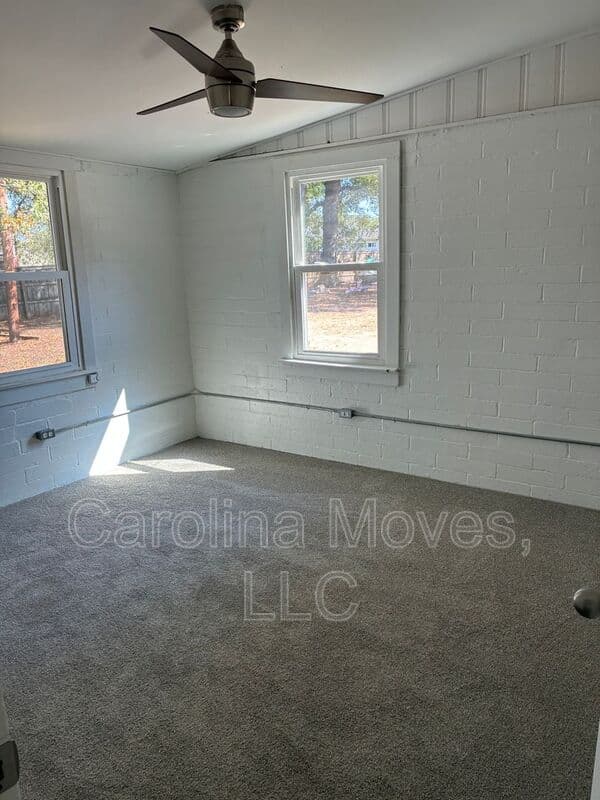 Taylors House: 205 Brushy Creek Road
