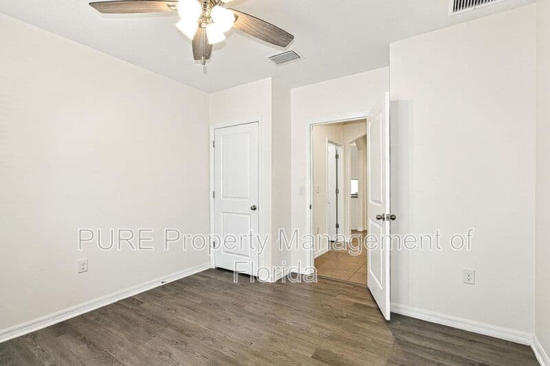 Ocala House: 4950 NE 15th Place
