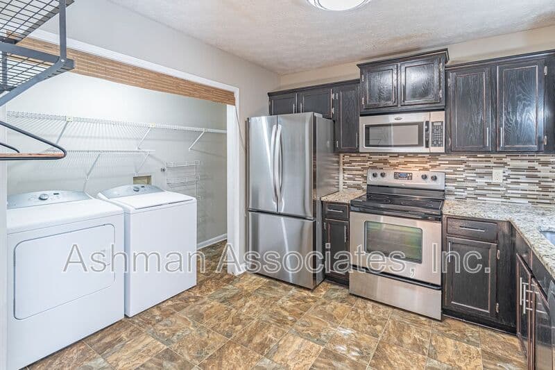 Alpharetta House: 3235 Cape Cir.