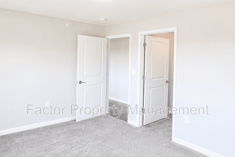 Belle Plaine Condo: 561 Elk Street South