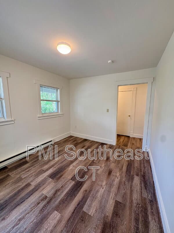 New London Condo: 7 Griswold Court