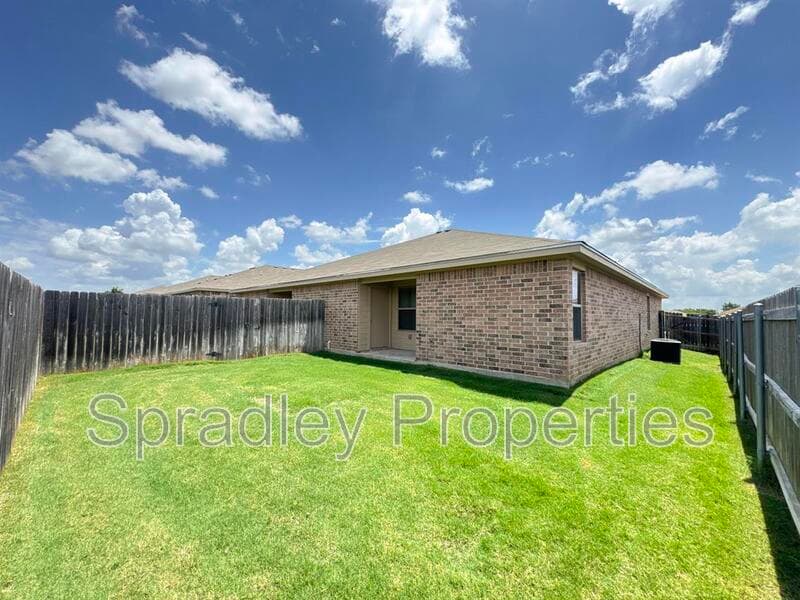 Belton Condo: 1562 Vani Ct